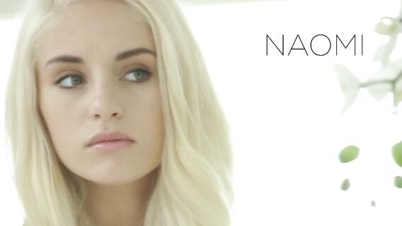 Молоденькая няня дала негру