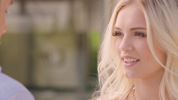 Секс кинорежиссера со стажеркой