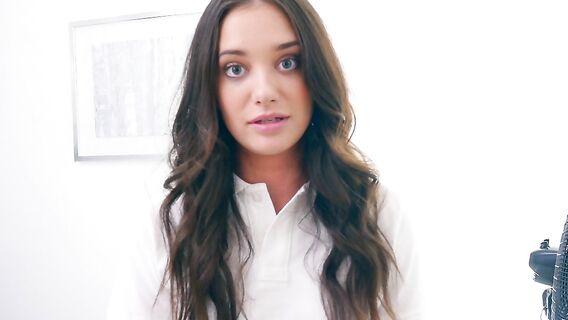 Сводный брат отъебал свою сестру теннисистку