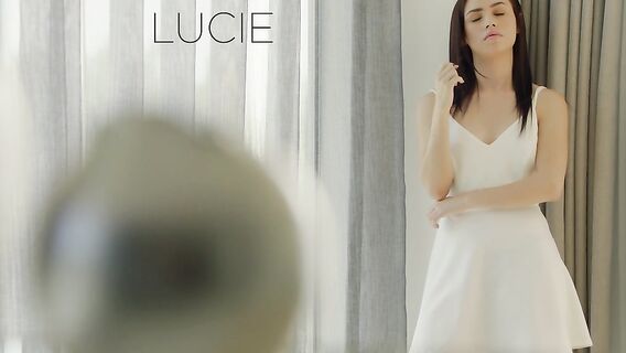 Хозяин спалил няню за мастурбацией и трахнул в попку