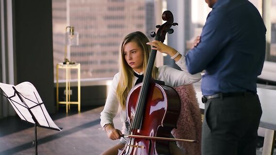 Анальный перерыв с учителем музыки для студентки