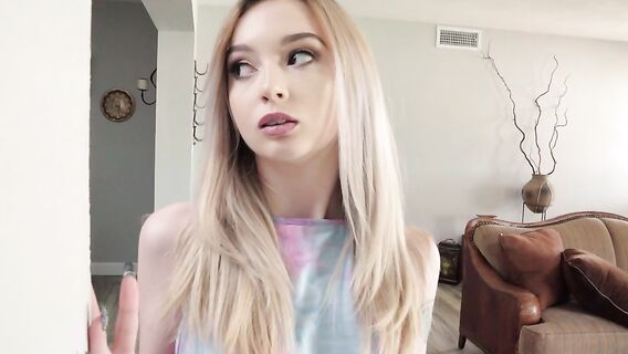 Отец отшлепал и выебал приемную дочь