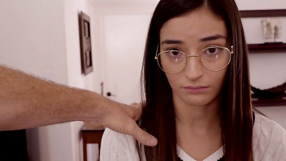 Отчим и его анальная шлюха приемная дочь