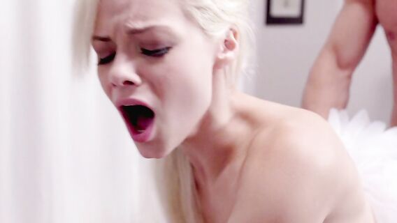 Секс с блондинкой балериной